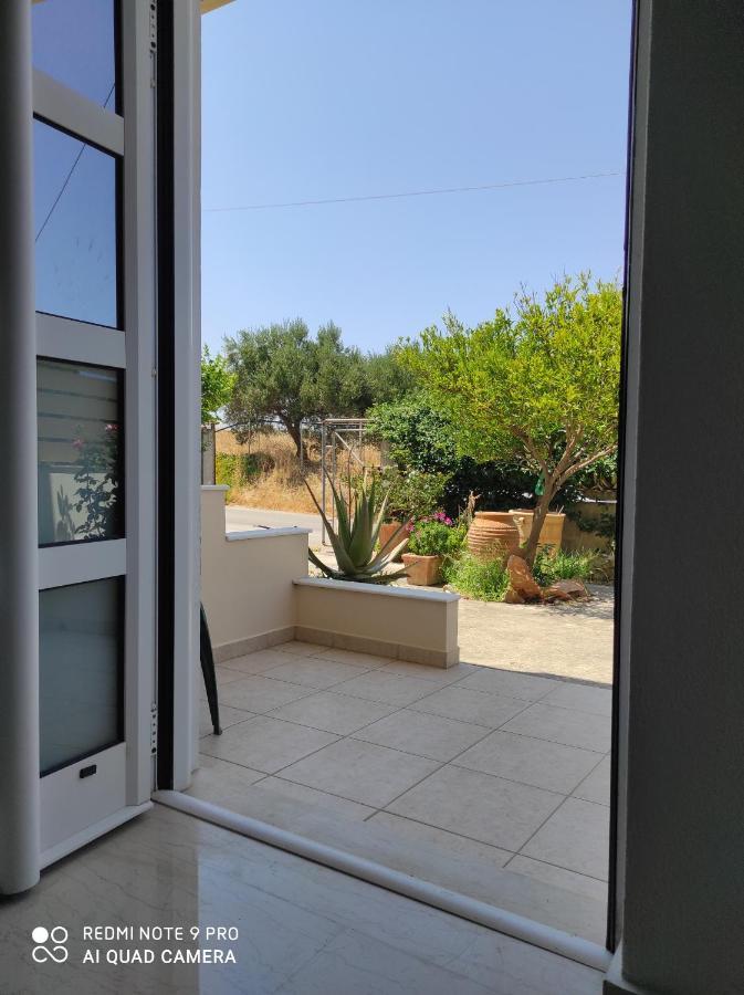 Studio Flower Skalanion Exterior photo